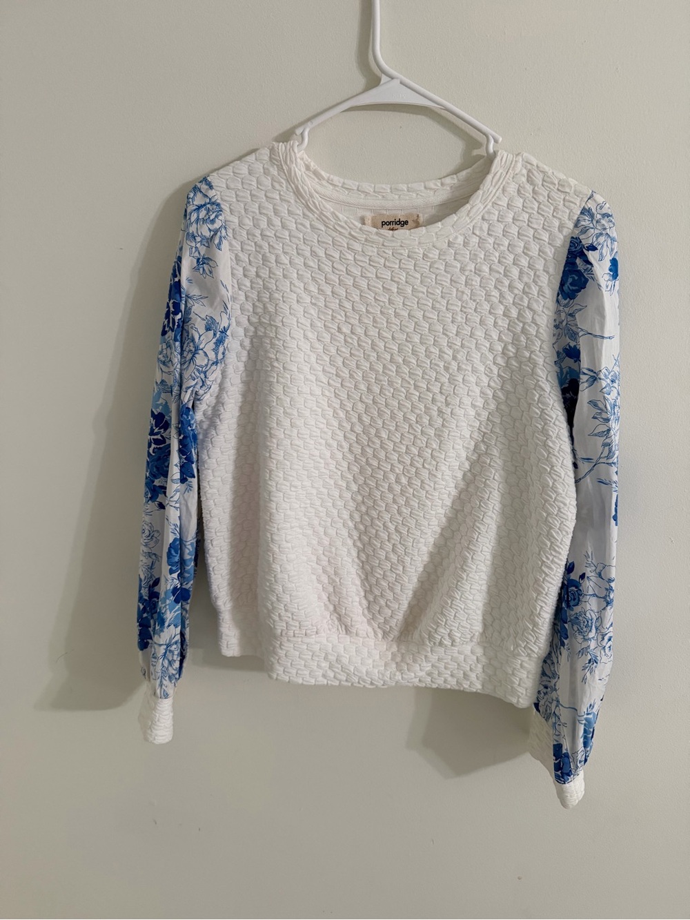 Porridge White Textured Sweatshirt with Blue Floral Balloon Sleeves Size S - Picture 2 of 7